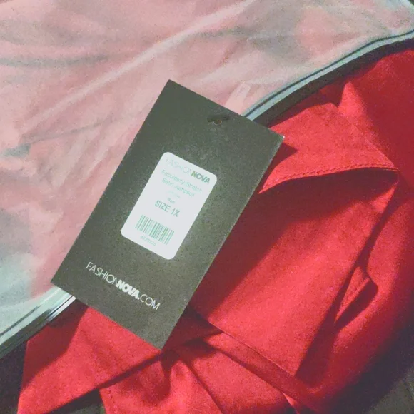 Brand New Fashion Nova Satin Red Jumpsuit 1x - Picture 6 of 9